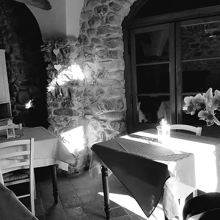 La Peschiera Sul Vara Bauernhof Sesta Godano